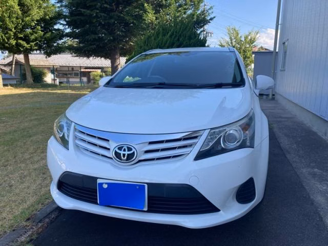 TOYOTA AVENSIS