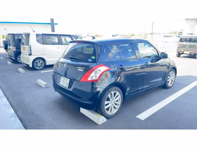 SUZUKI SWIFT