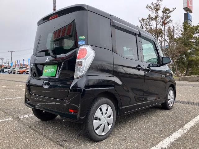 MITSUBISHI EK SPACE