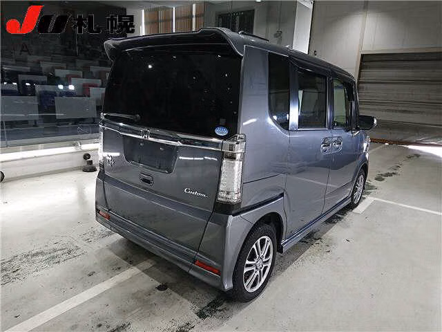HONDA N-BOX+