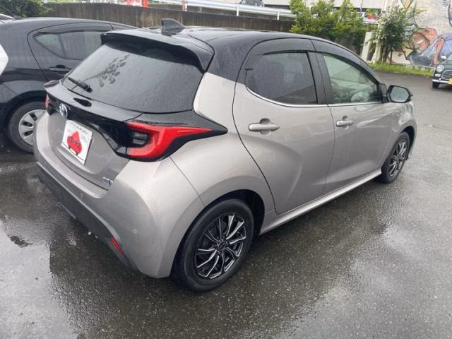 TOYOTA YARIS