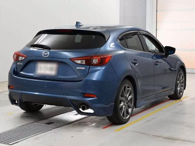 MAZDA AXELA