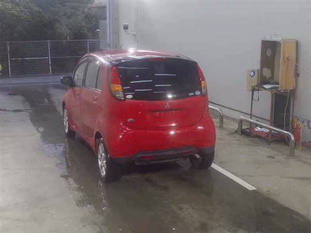 MITSUBISHI I