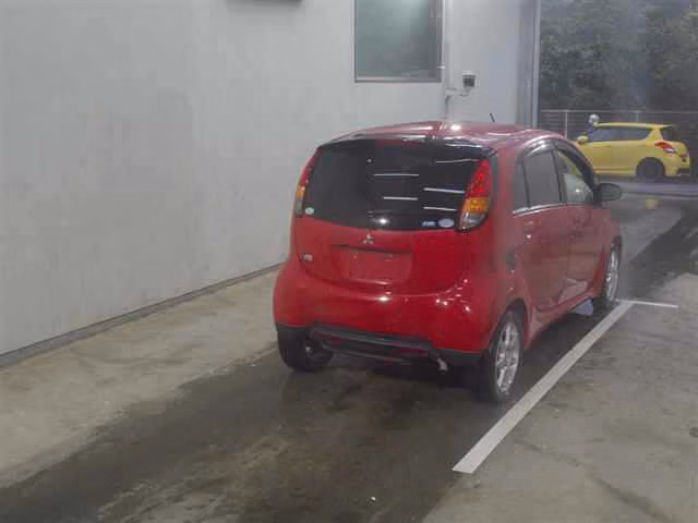 MITSUBISHI I
