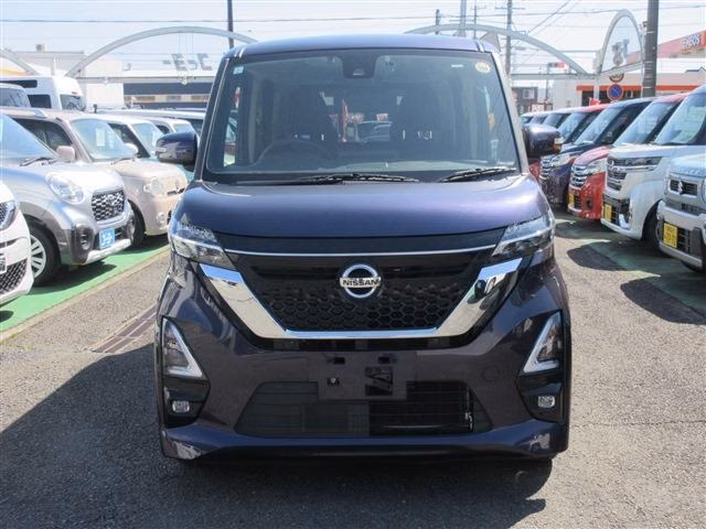 NISSAN ROOX