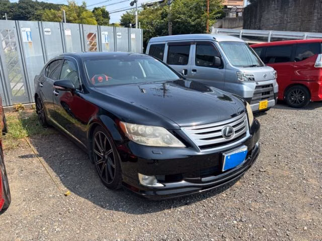 LEXUS LS600H