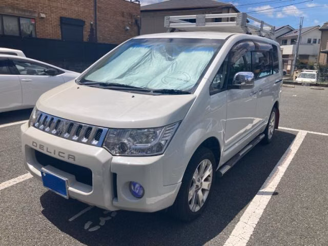 MITSUBISHI DELICA D:5