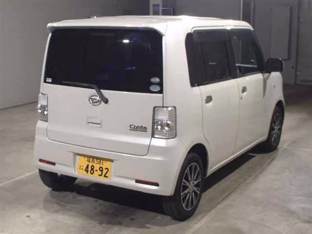 DAIHATSU MOVE CONTE
