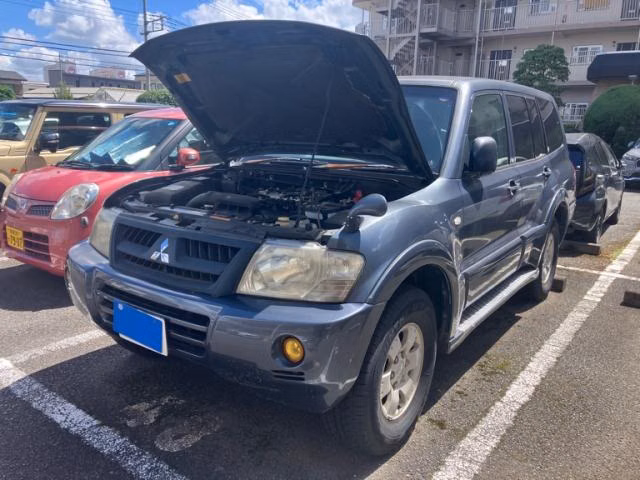 MITSUBISHI PAJERO
