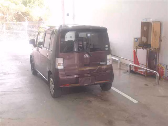 DAIHATSU MOVE CONTE