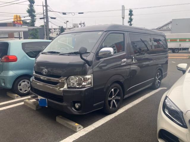 TOYOTA REGIUS ACE