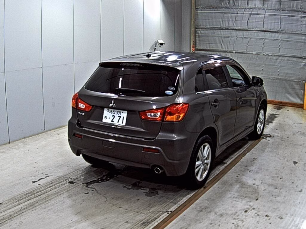 MITSUBISHI RVR
