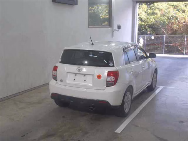 TOYOTA IST