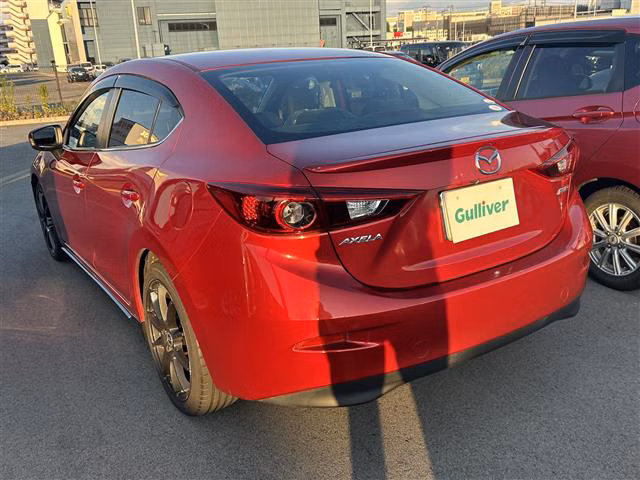MAZDA AXELA