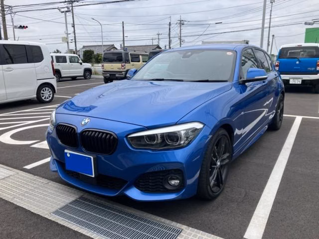 BMW 1-SERIES