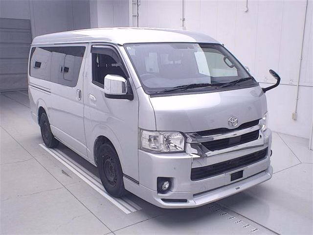 TOYOTA REGIUS ACE