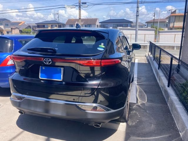 TOYOTA HARRIER