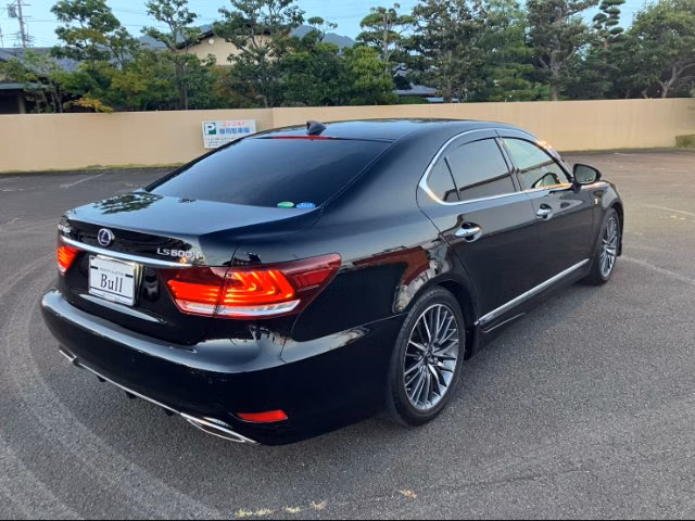 LEXUS LS600H