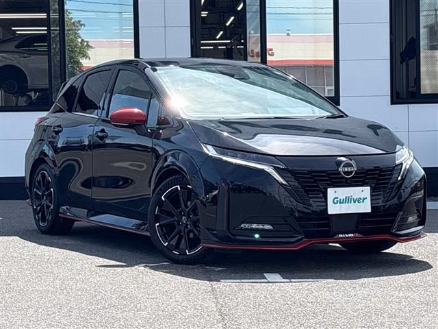 NISSAN AURA