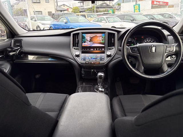 TOYOTA CROWN