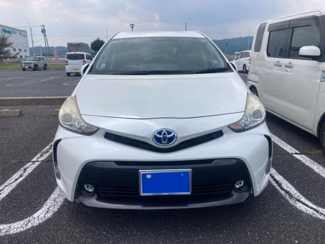 TOYOTA PRIUS ALPHA
