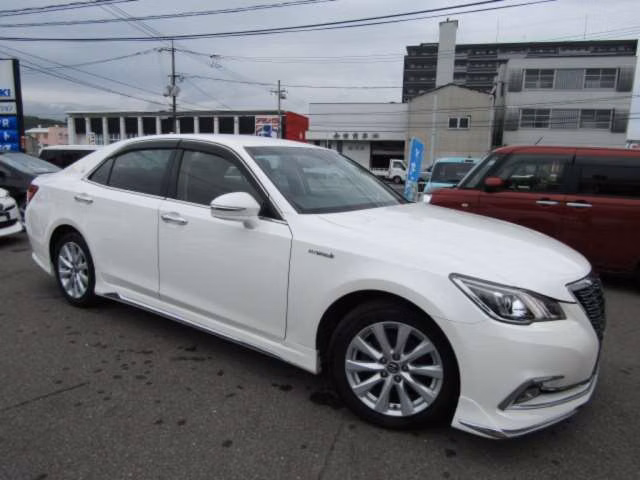 TOYOTA CROWN