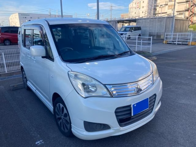 MITSUBISHI DELICA D:2