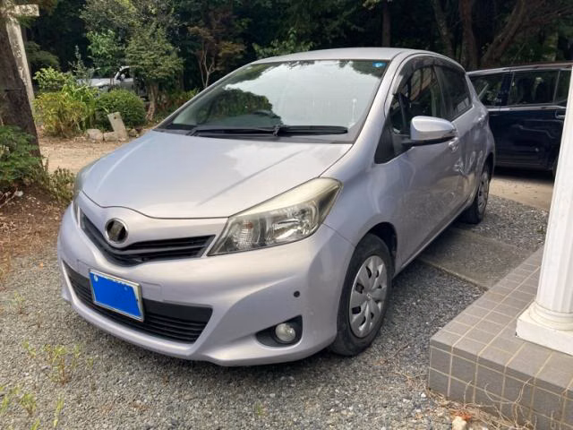 TOYOTA VITZ