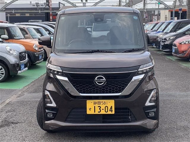 NISSAN ROOX