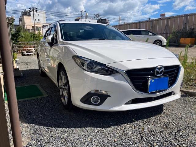 MAZDA AXELA