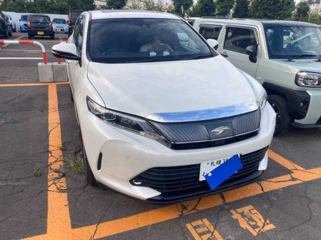 TOYOTA HARRIER