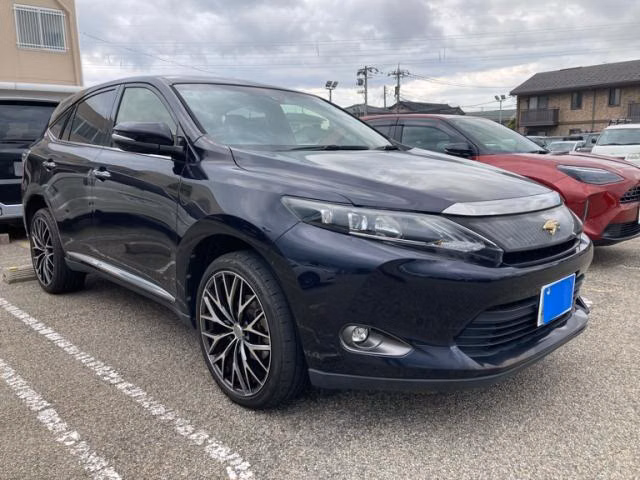 TOYOTA HARRIER