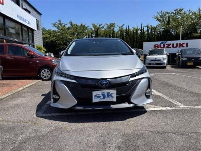 TOYOTA PRIUS PHV