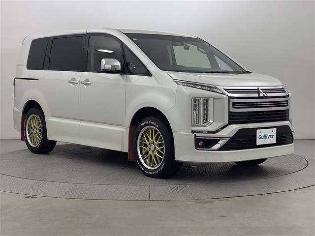 MITSUBISHI DELICA D:5