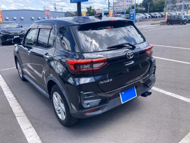 TOYOTA RAIZE