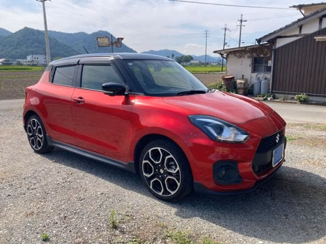 SUZUKI SWIFT