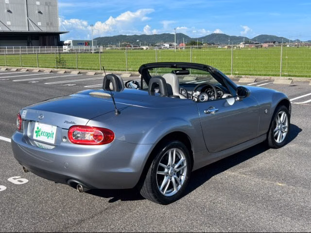 MAZDA ROADSTER
