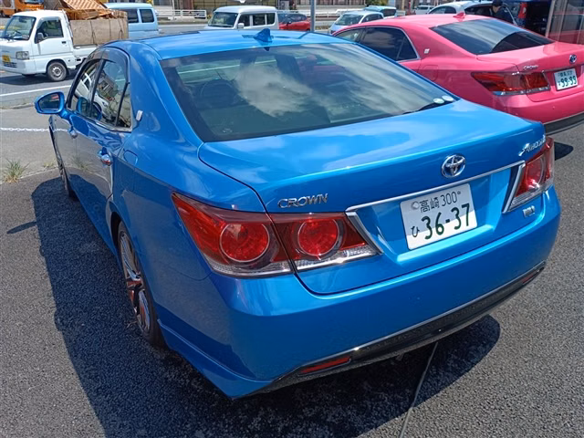 TOYOTA CROWN