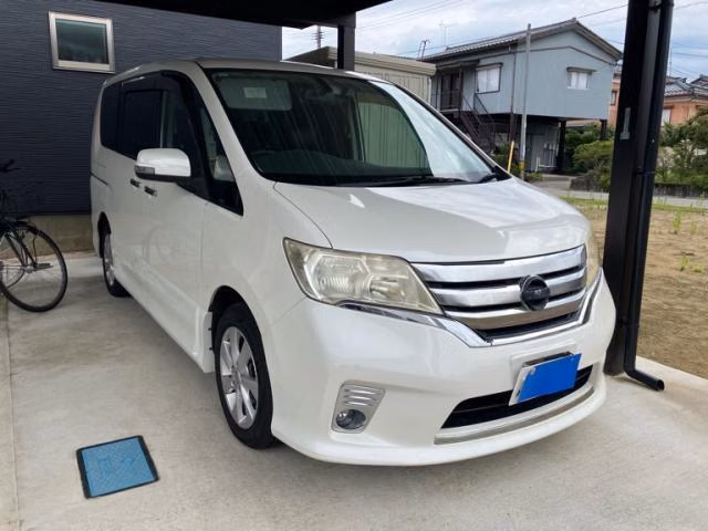 NISSAN SERENA