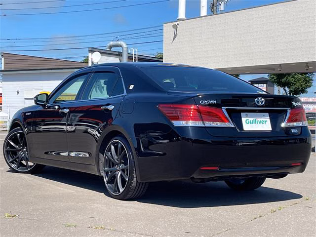 TOYOTA CROWN
