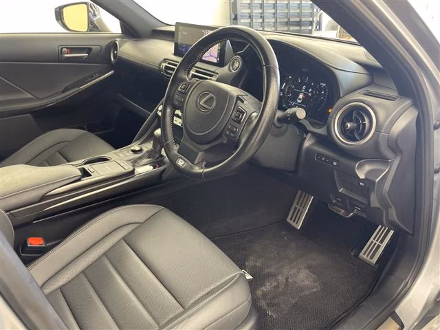 LEXUS IS350