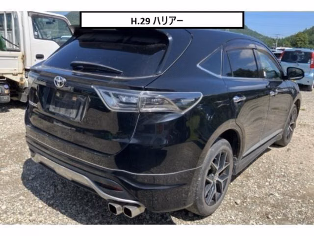 TOYOTA HARRIER