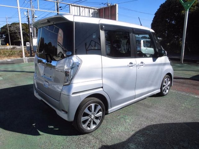 MITSUBISHI EK SPACE