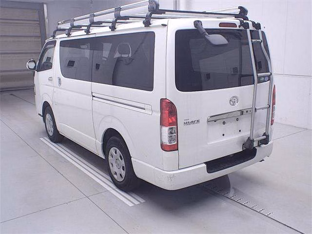 TOYOTA REGIUS ACE