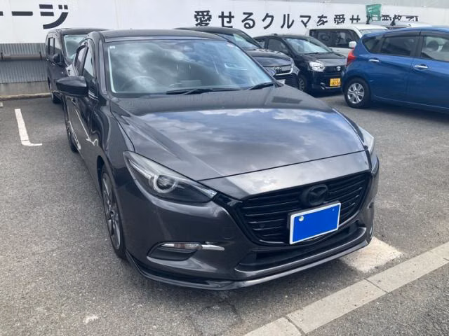 MAZDA AXELA