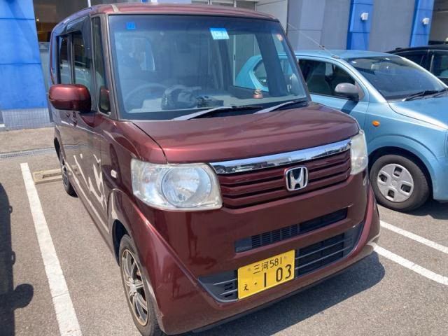 HONDA N-BOX