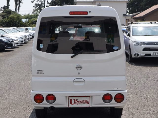 NISSAN CLIPPER