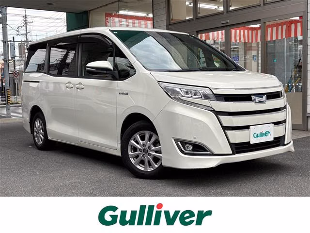TOYOTA NOAH
