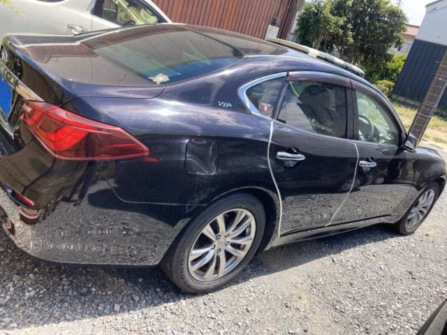 NISSAN FUGA