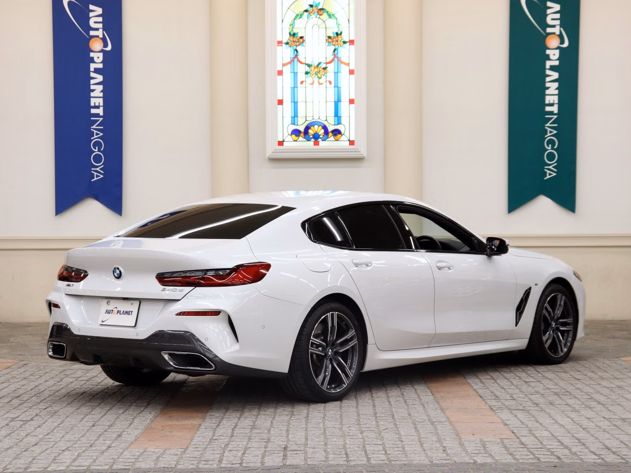 BMW 8-SERIES